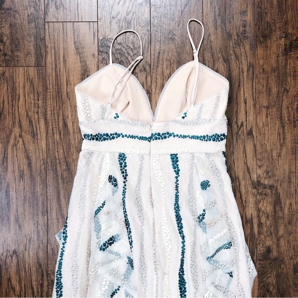 BCBGMaxAzria • Liliana Dress gown tulle net embroidered maxi cream green flowy - Picture 12 of 13